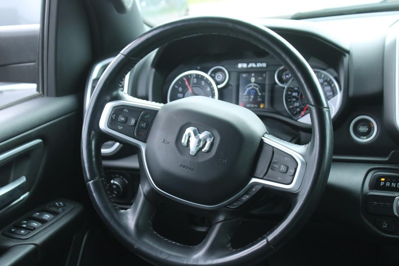 Ram 1500 Vehicle Image 12