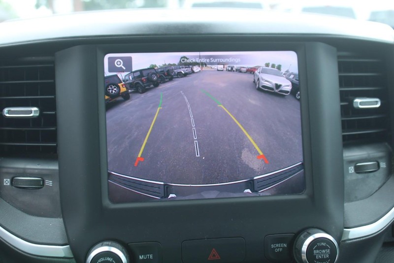 Ram 1500 Vehicle Image 18
