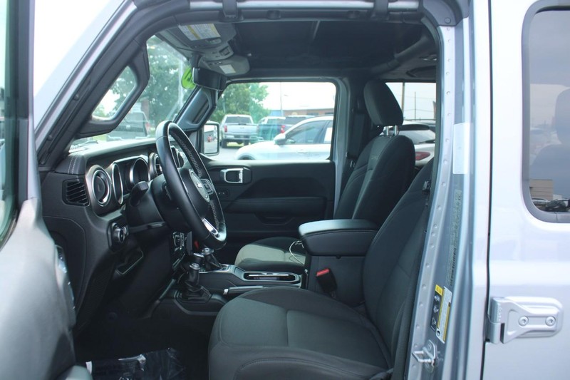 Jeep Wrangler Vehicle Image 08