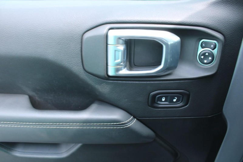 Jeep Wrangler Vehicle Image 09