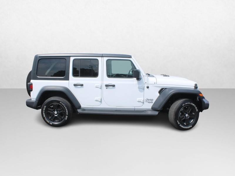 Jeep Wrangler Unlimited Vehicle Image 02