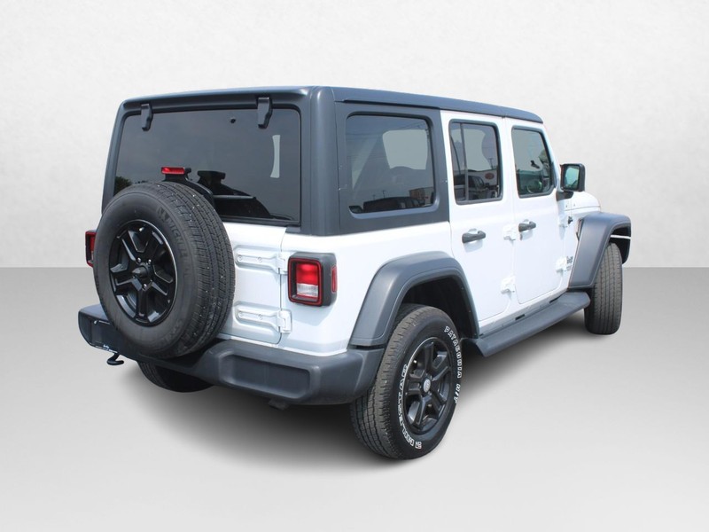 Jeep Wrangler Unlimited Vehicle Image 03