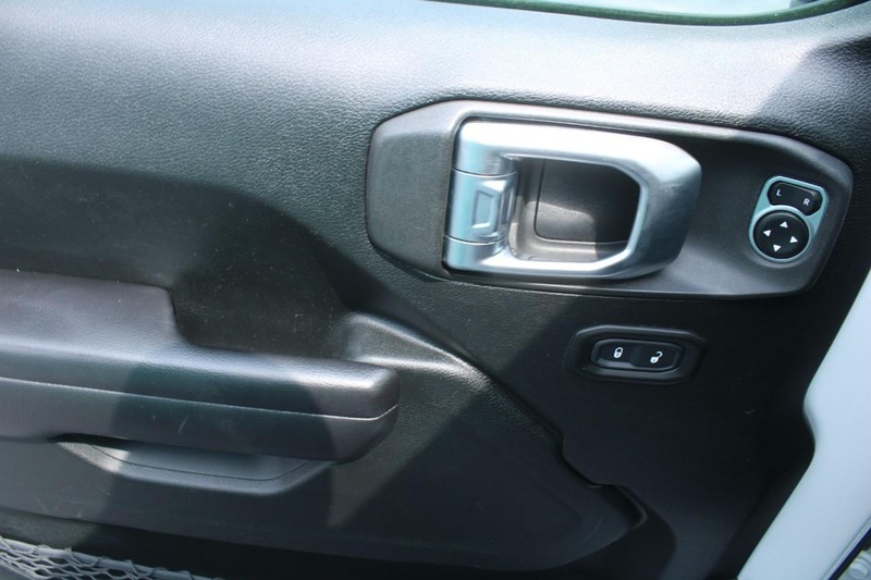 Jeep Wrangler Unlimited Vehicle Image 09