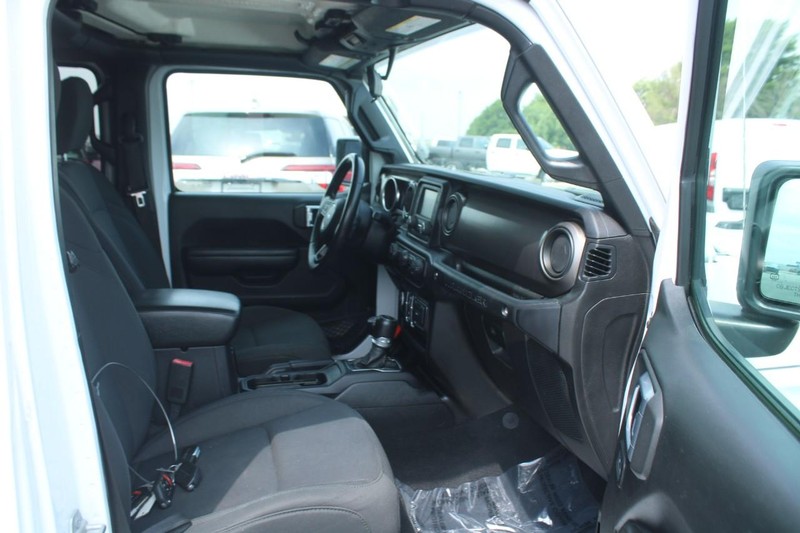 Jeep Wrangler Unlimited Vehicle Image 11