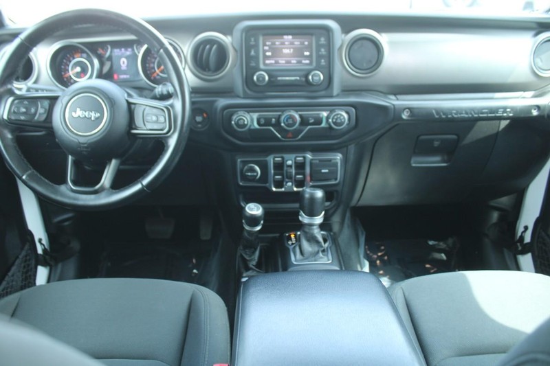 Jeep Wrangler Unlimited Vehicle Image 13
