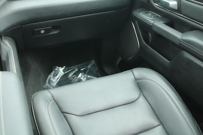 Ram 1500 Vehicle Image 16