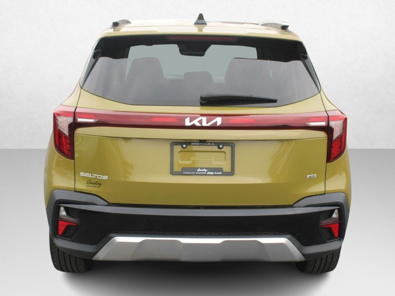 Kia Seltos Vehicle Image 04