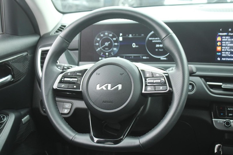 Kia Seltos Vehicle Image 14