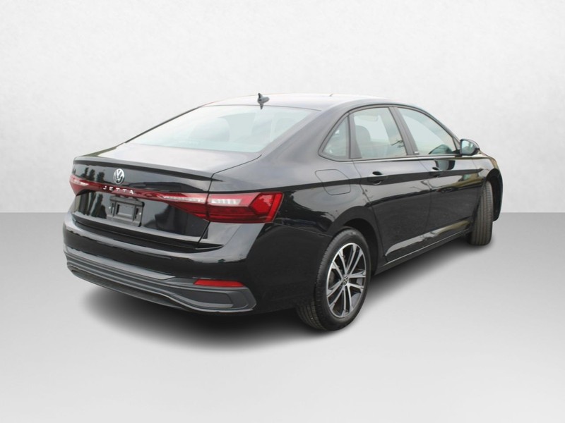Volkswagen Jetta Vehicle Image 03