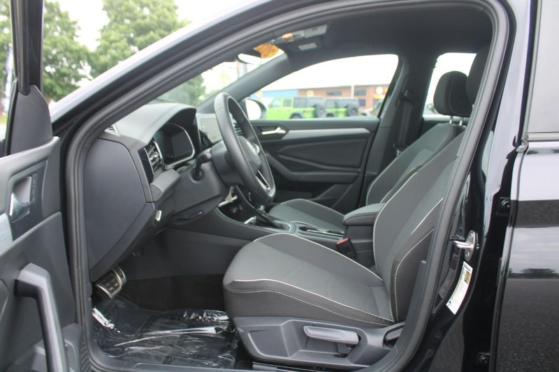 Volkswagen Jetta Vehicle Image 08