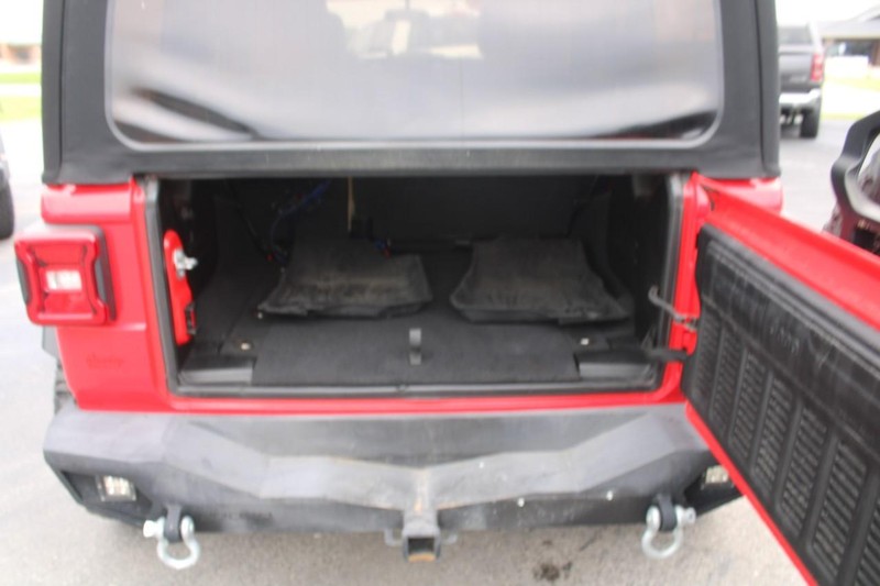 Jeep Wrangler Unlimited Vehicle Image 06