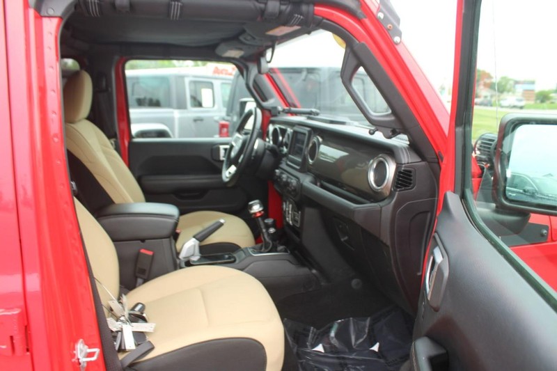 Jeep Wrangler Unlimited Vehicle Image 11