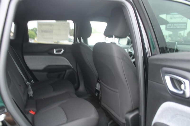 Jeep Compass Vehicle Image 04