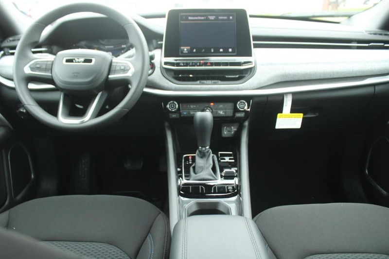 Jeep Compass Vehicle Image 05