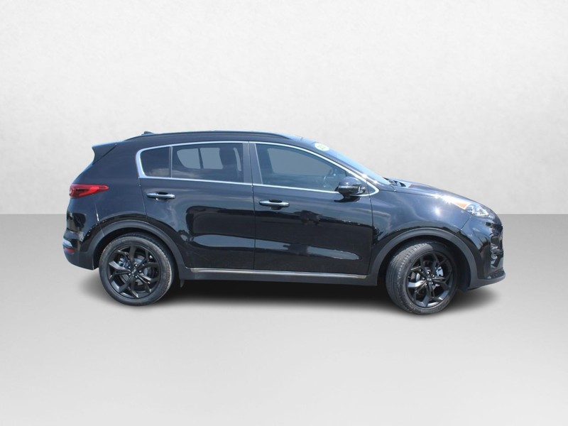 Kia Sportage Vehicle Image 02