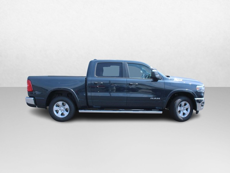Ram 1500 Vehicle Image 02