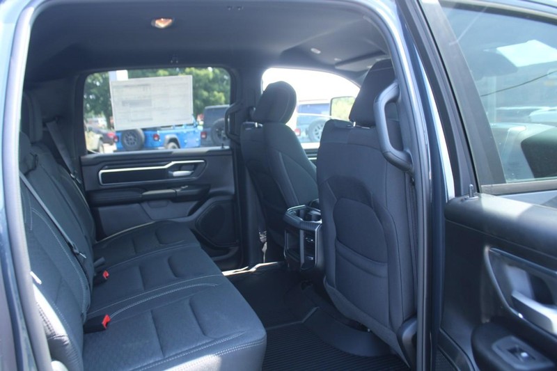 Ram 1500 Vehicle Image 04