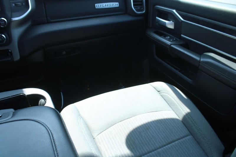 Ram 2500 Vehicle Image 16