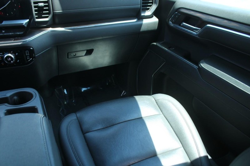 GMC Sierra 1500 Vehicle Image 16