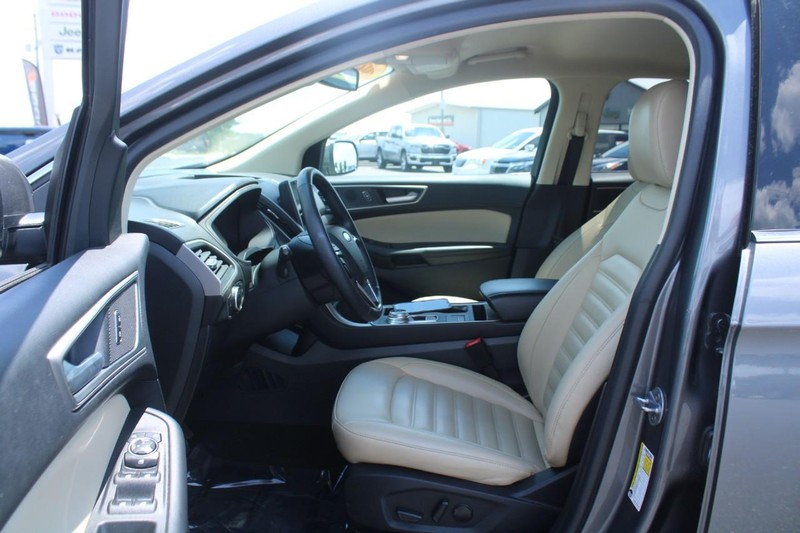 Ford Edge Vehicle Image 08