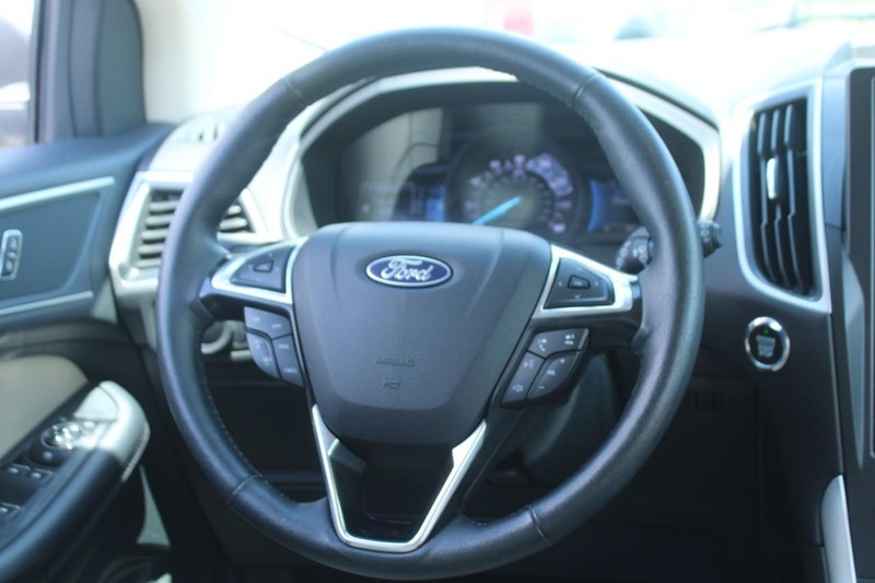 Ford Edge Vehicle Image 14