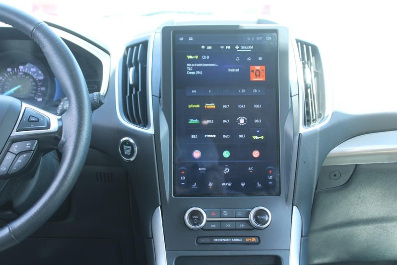 Ford Edge Vehicle Image 15