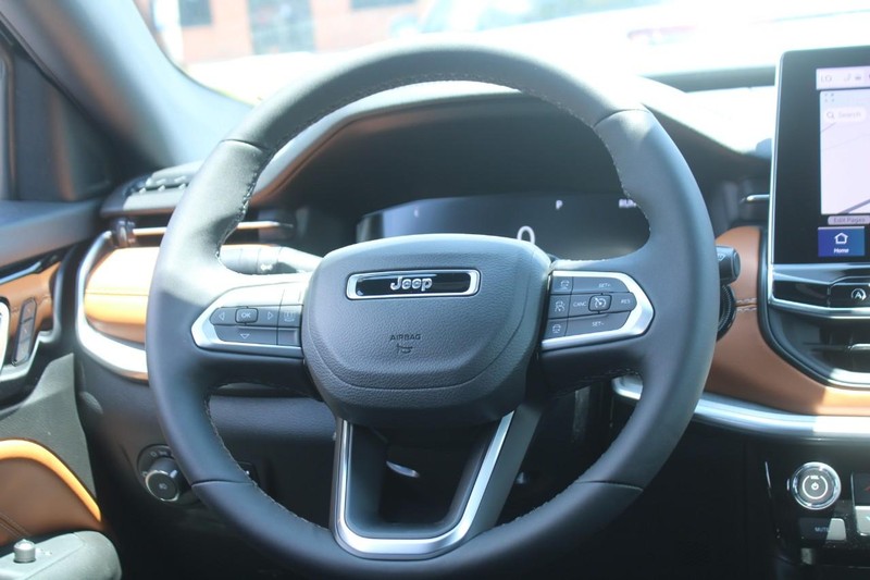 Jeep Compass Vehicle Image 06