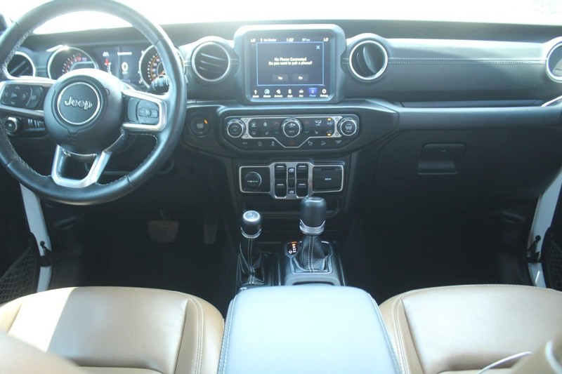 Jeep Wrangler Vehicle Image 13