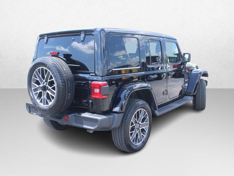 Jeep Wrangler 4xe Vehicle Image 03