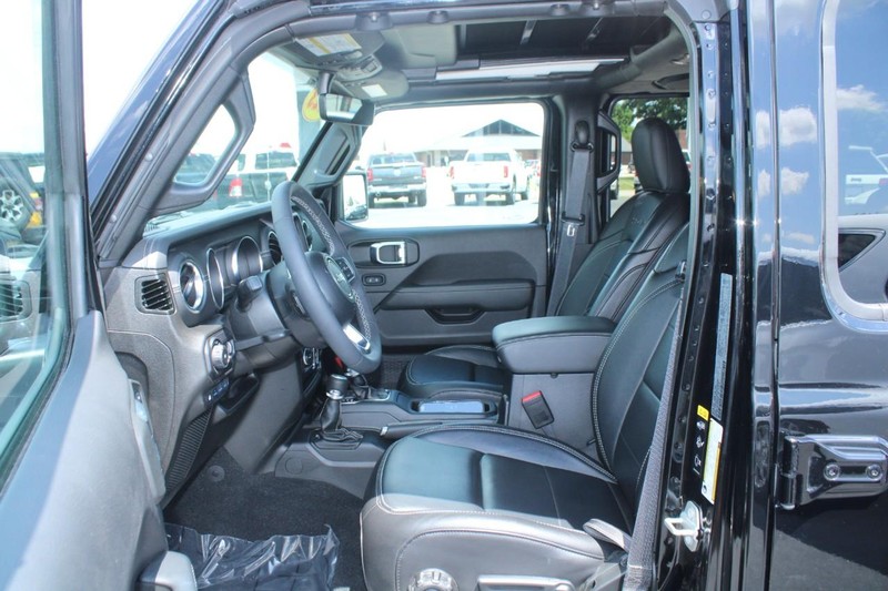 Jeep Wrangler 4xe Vehicle Image 08