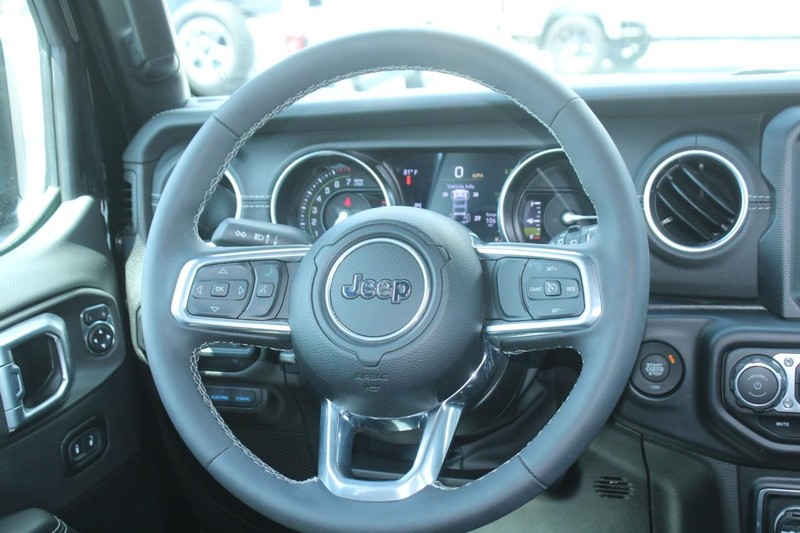 Jeep Wrangler 4xe Vehicle Image 14