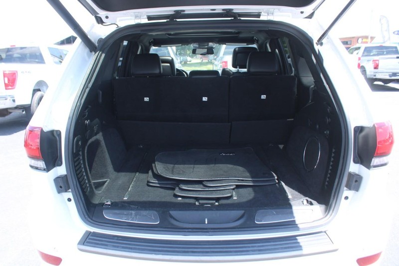 Jeep Grand Cherokee Vehicle Image 06