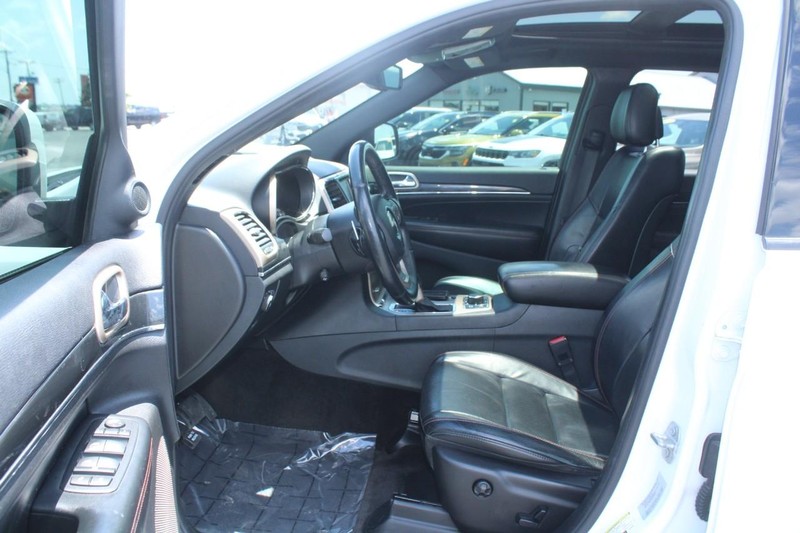 Jeep Grand Cherokee Vehicle Image 08