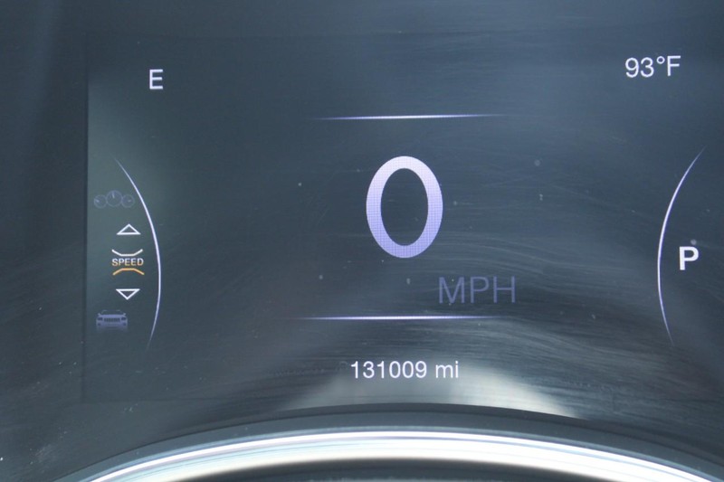 Jeep Grand Cherokee Vehicle Image 19