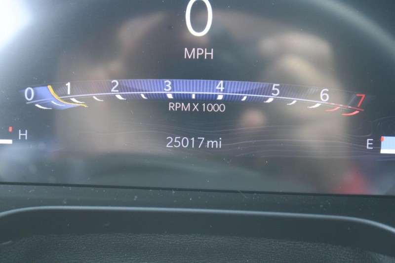 Jeep Grand Cherokee L Vehicle Image 19
