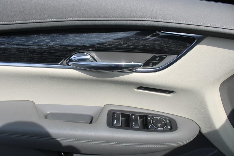 Cadillac XT6 Vehicle Image 09