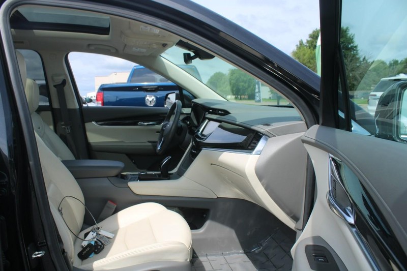 Cadillac XT6 Vehicle Image 11