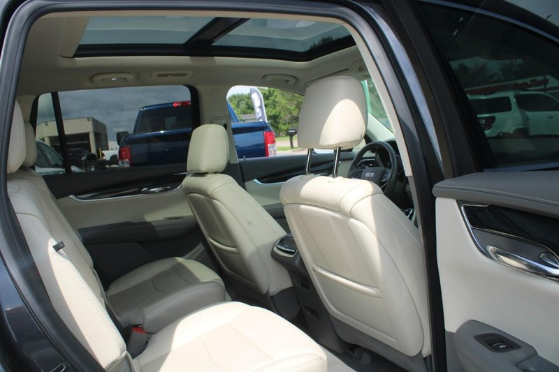 Cadillac XT6 Vehicle Image 12