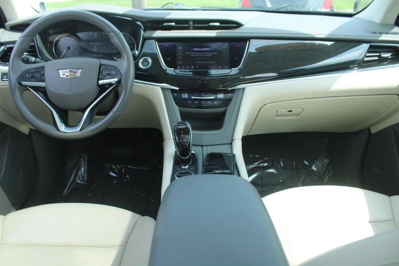 Cadillac XT6 Vehicle Image 13