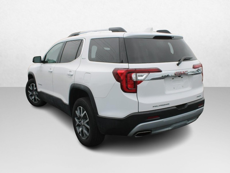 GMC Acadia Vehicle Image 05