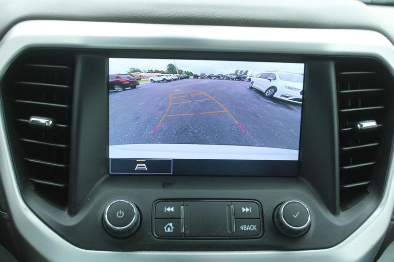 GMC Acadia Vehicle Image 21