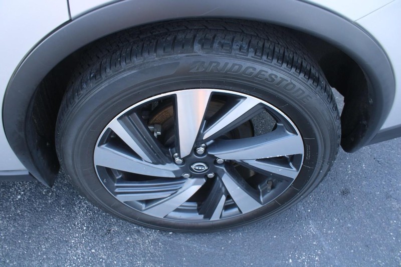 Nissan Murano Vehicle Image 07