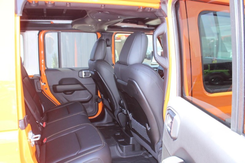 Jeep Wrangler Vehicle Image 04