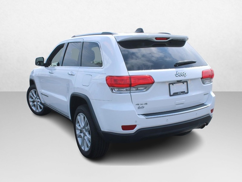 Jeep Grand Cherokee Vehicle Image 05