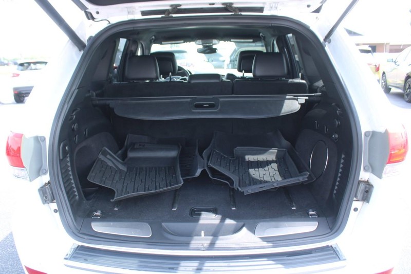 Jeep Grand Cherokee Vehicle Image 06