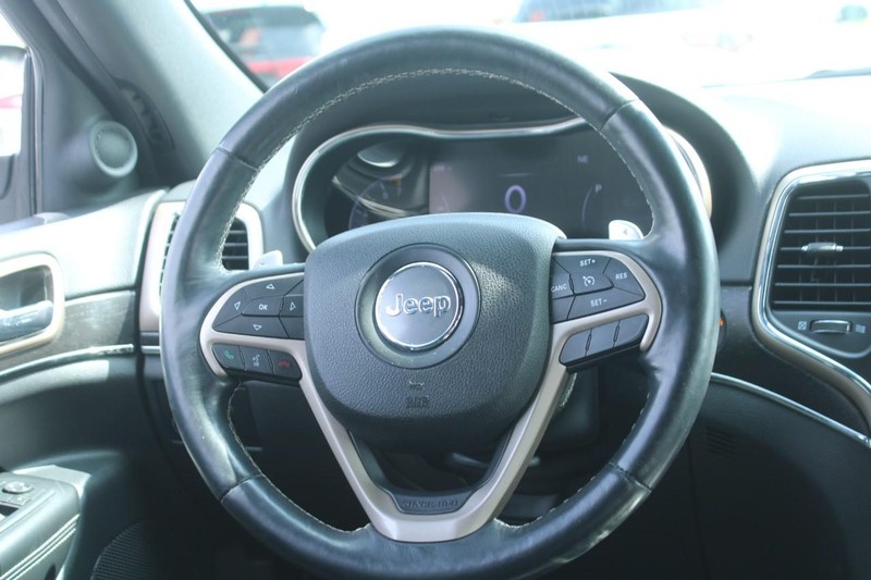 Jeep Grand Cherokee Vehicle Image 14