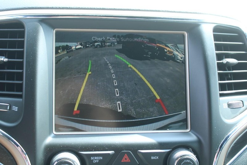 Jeep Grand Cherokee Vehicle Image 20