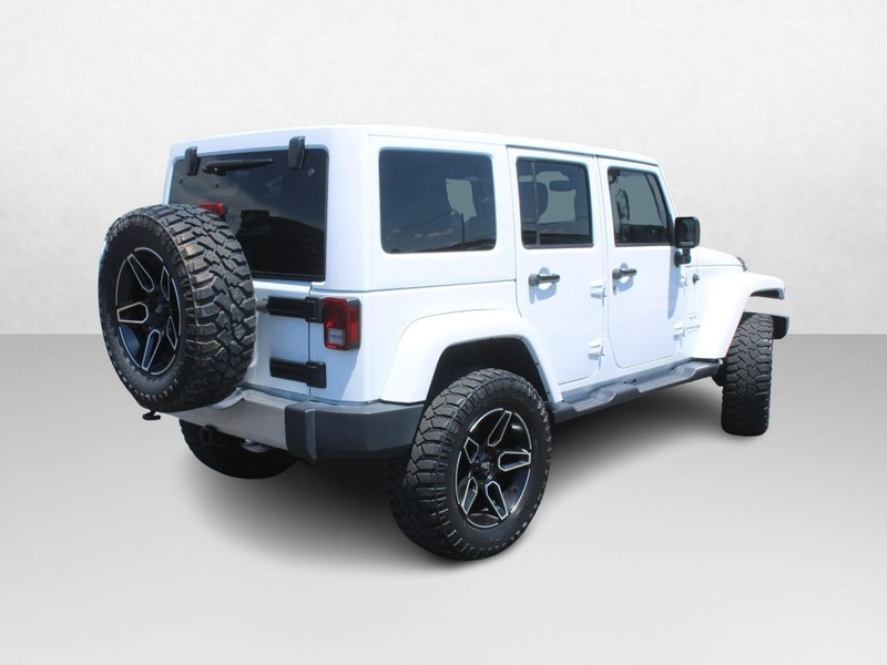 Jeep Wrangler JK Unlimited Vehicle Image 03