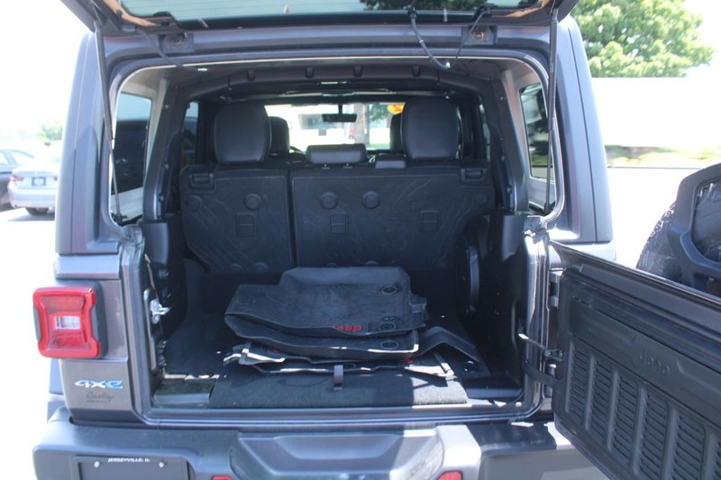 Jeep Wrangler 4xe Vehicle Image 06