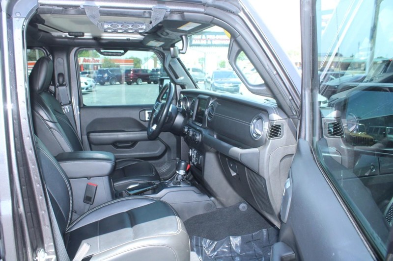 Jeep Wrangler 4xe Vehicle Image 11